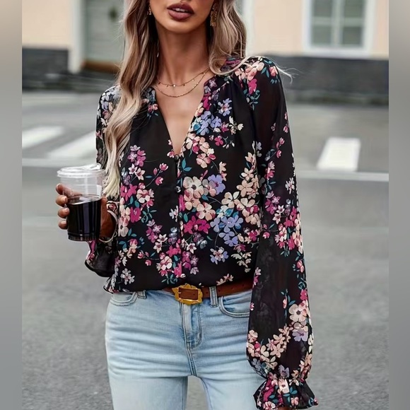SIONA-V-NECK-BLOUSE - BLACK FLOWER